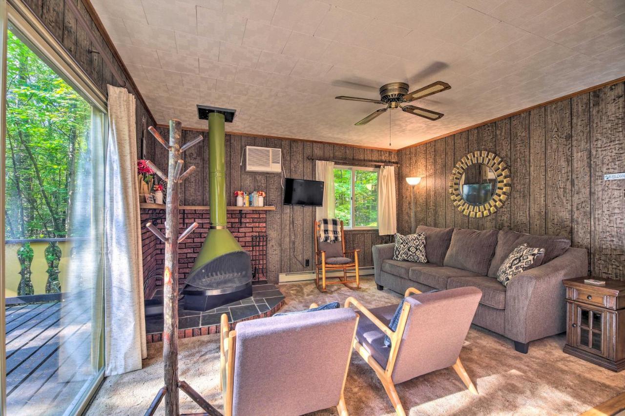 Cozy Adirondacks Cabin Walk To Lake Eaton! Jay Luaran gambar