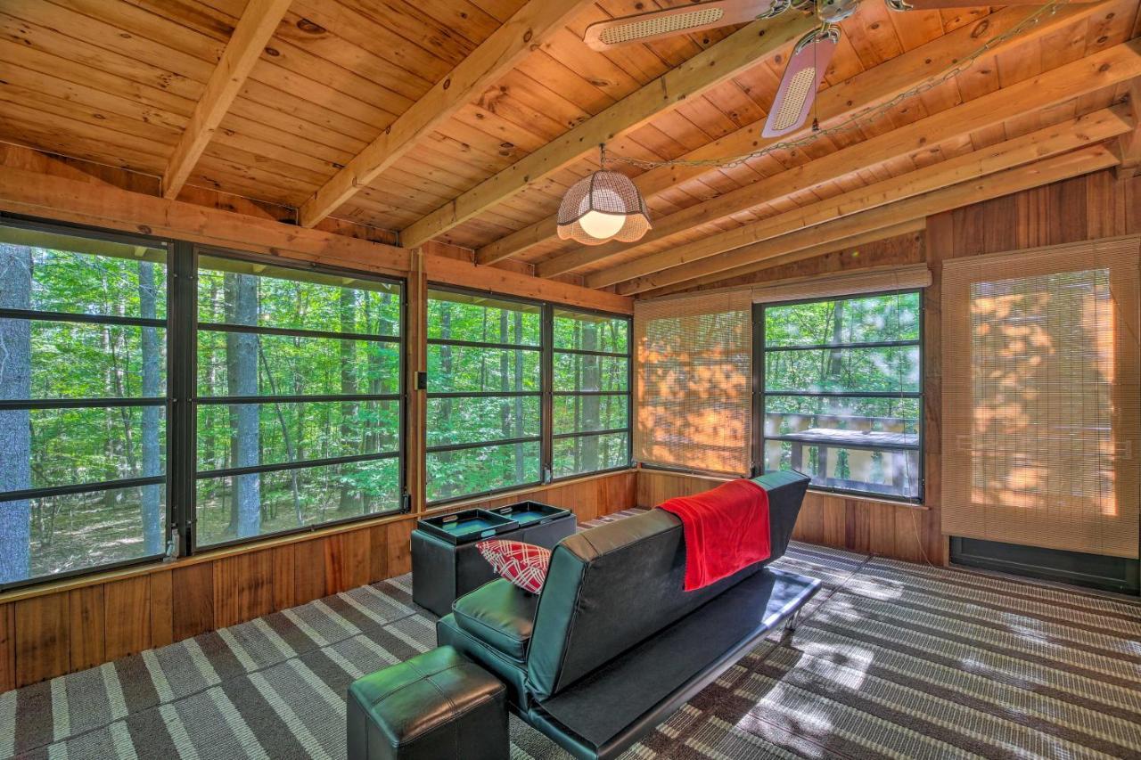 Cozy Adirondacks Cabin Walk To Lake Eaton! Jay Luaran gambar