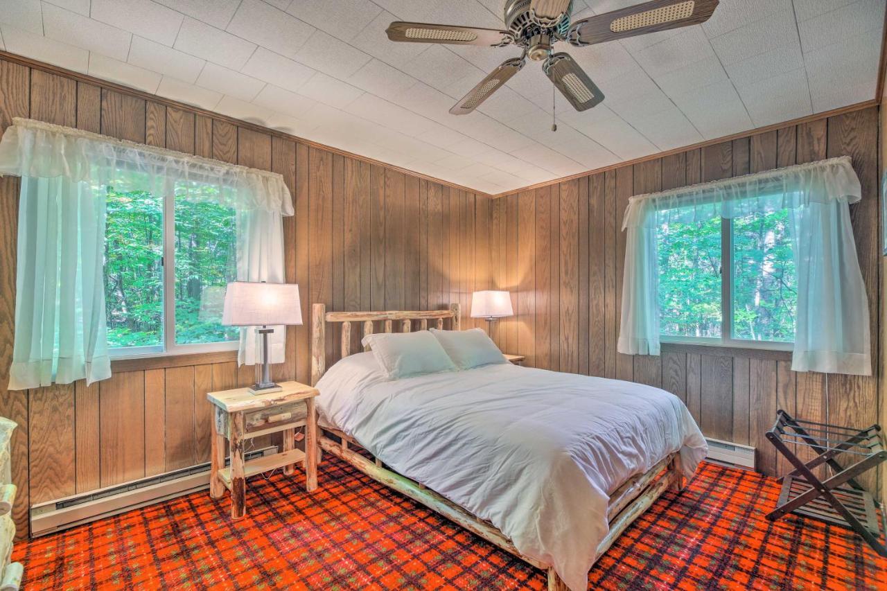 Cozy Adirondacks Cabin Walk To Lake Eaton! Jay Luaran gambar