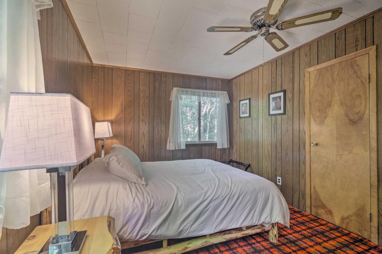 Cozy Adirondacks Cabin Walk To Lake Eaton! Jay Luaran gambar